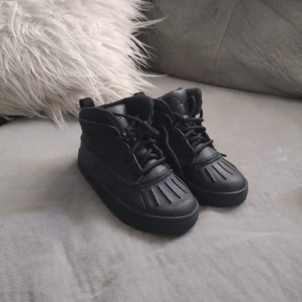Toddler winter boots! NIKE ACG